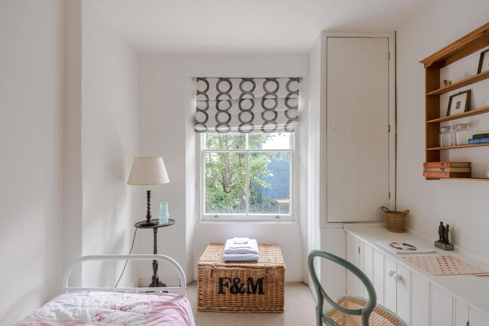 Traditional 2 Bed Notting Hill *